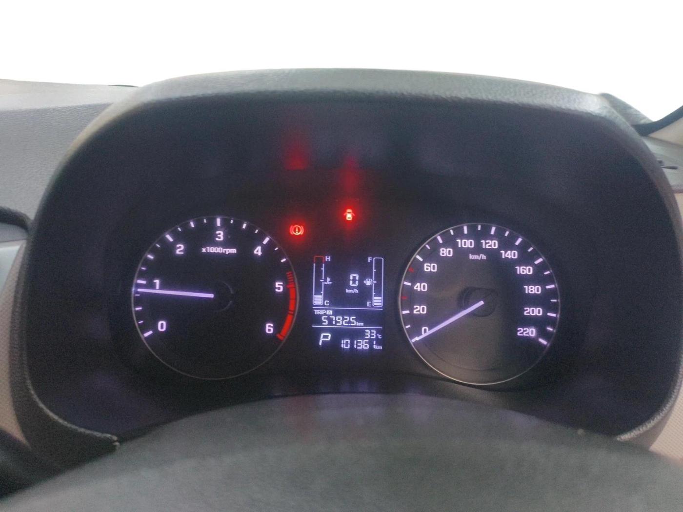 2016 Hyundai Creta SX PLUS AT 1.6 DIESEL, Diesel, Automatic, 1,01,361 km, interior