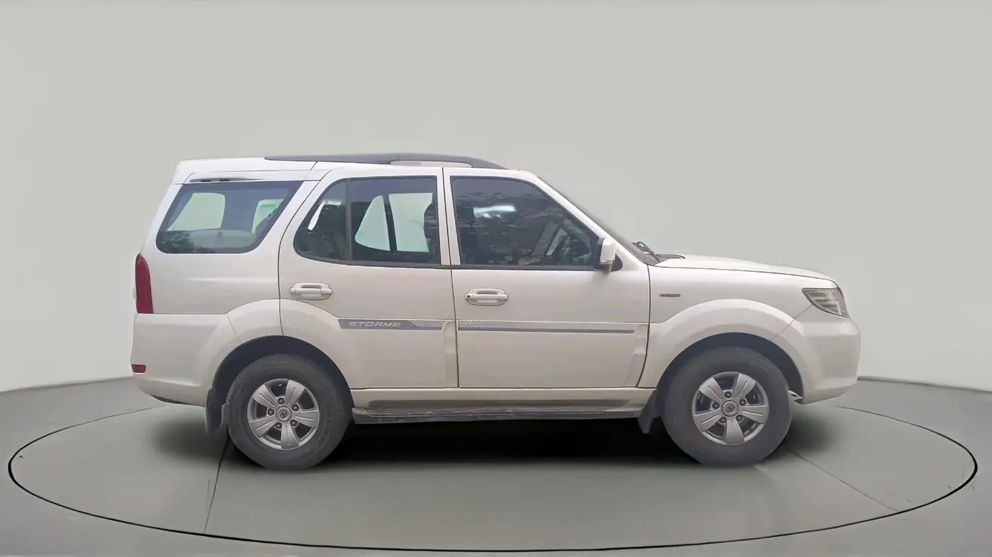 2017 Tata Safari Storme 2.2 EX 4X2, Diesel, Manual, 1,09,941 km, exterior