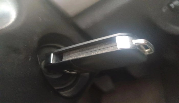 2017 Tata Safari Storme 2.2 EX 4X2, Diesel, Manual, 1,09,941 km, interior