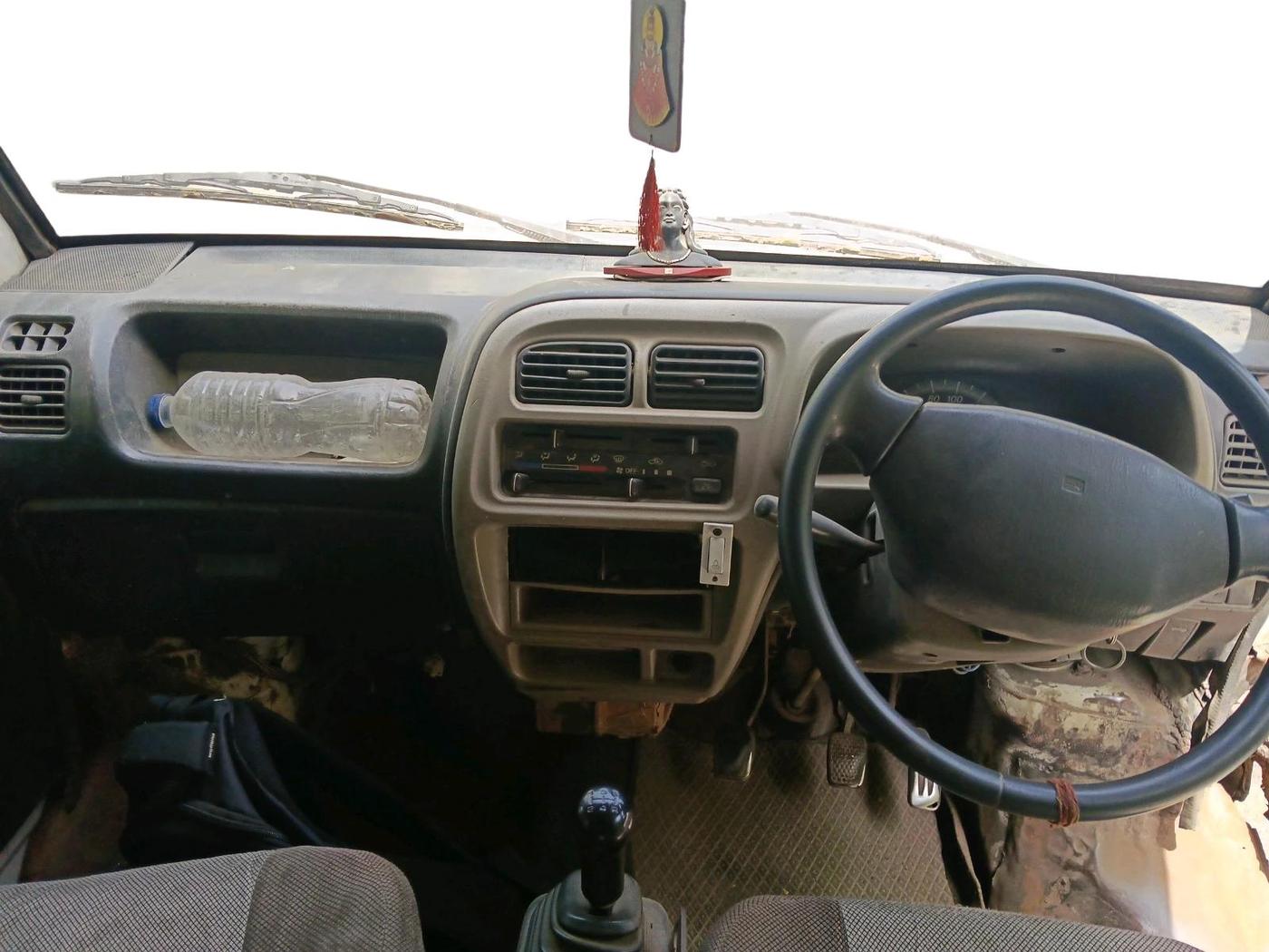 2011 Maruti Eeco 5 STR WITH A/C+HTR CNG, CNG, Manual, 1,30,666 km, interior