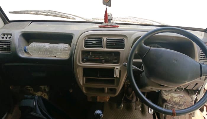 2011 Maruti Eeco 5 STR WITH A/C+HTR CNG, CNG, Manual, 1,30,666 km, interior