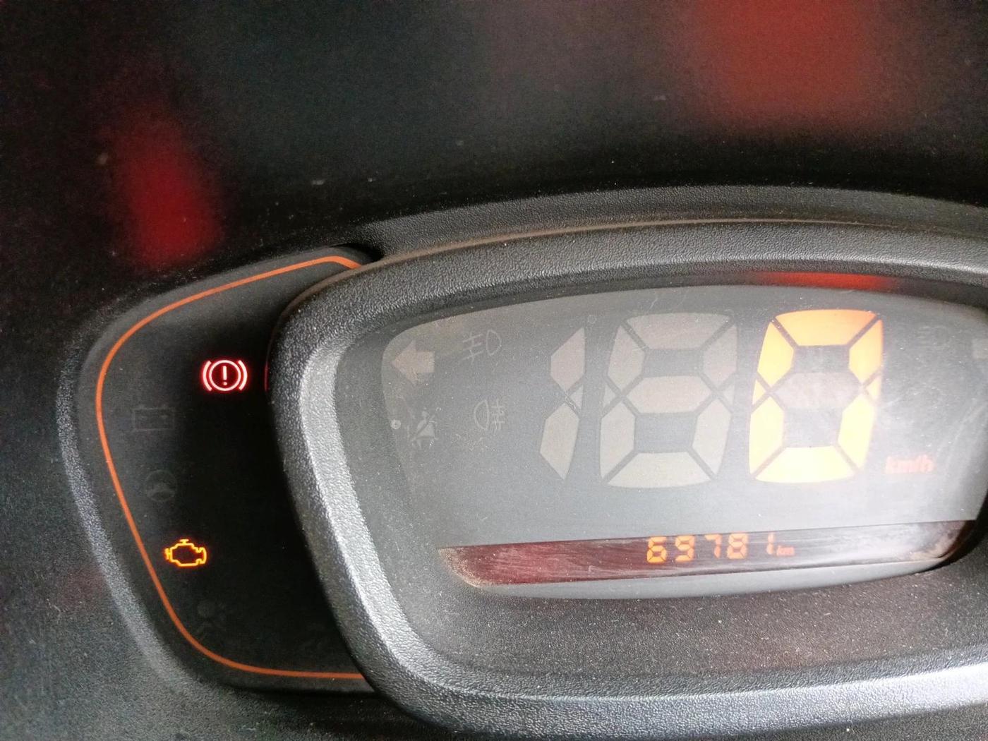 2016 Renault Kwid RXL, Petrol, Manual, 69,781 km, interior