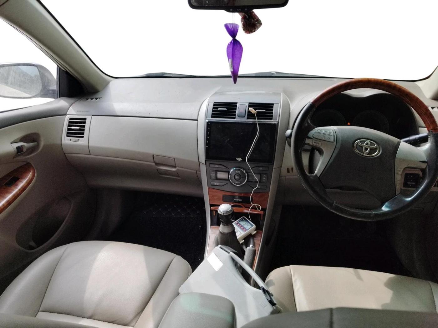 2011 Toyota Corolla Altis G PETROL, CNG, Manual, 1,47,458 km, interior