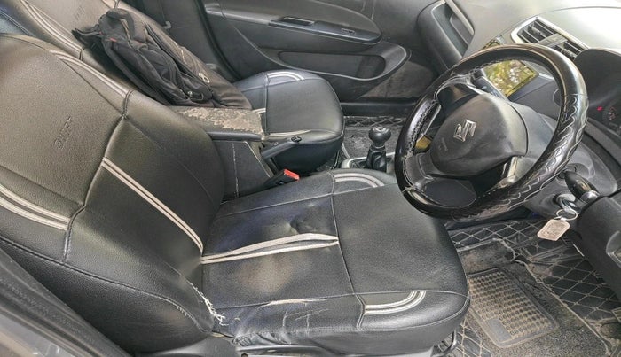 2017 Maruti Swift LXI (O), CNG, Manual, 90,946 km, interior