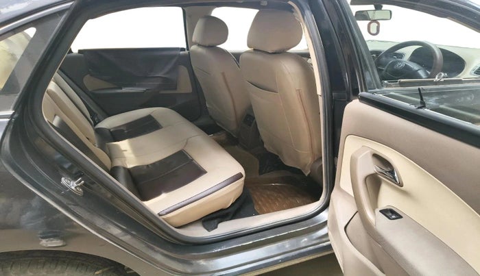 2012 Skoda Rapid AMBITION 1.6 MPI AT, Petrol, Automatic, 1,23,195 km, interior