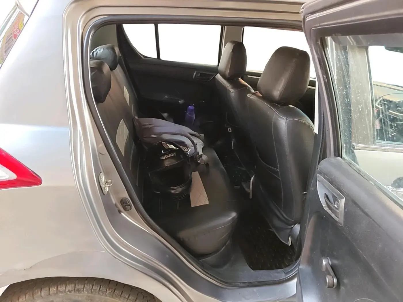 2016 Maruti Swift LXI (O), CNG, Manual, 71,463 km, interior