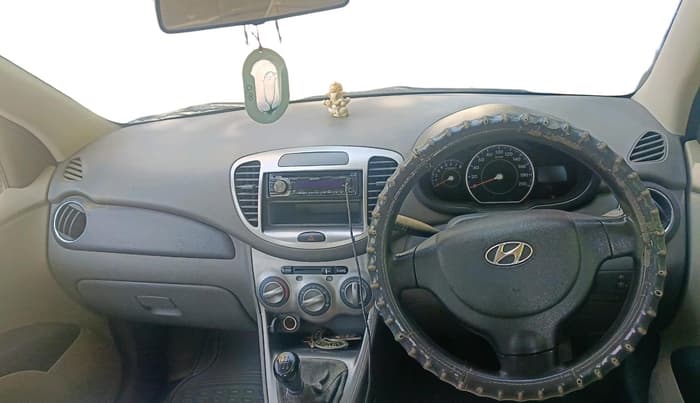 2011 Hyundai i10 MAGNA 1.2, CNG, Manual, 50,002 km, interior
