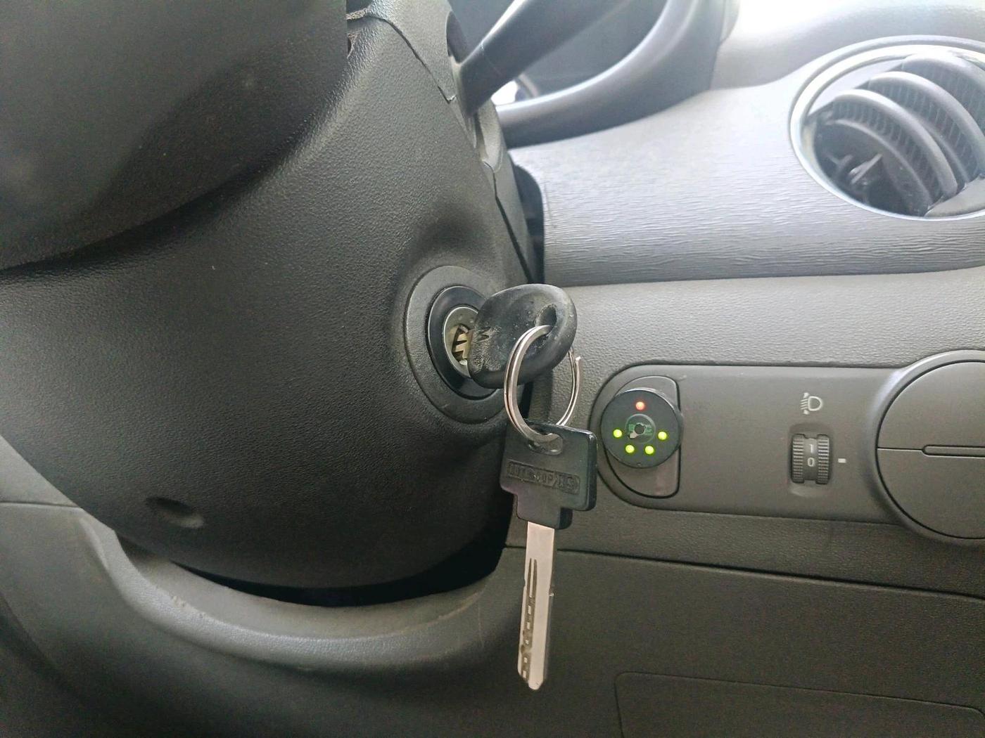 2011 Hyundai i10 MAGNA 1.2, CNG, Manual, 50,002 km, interior