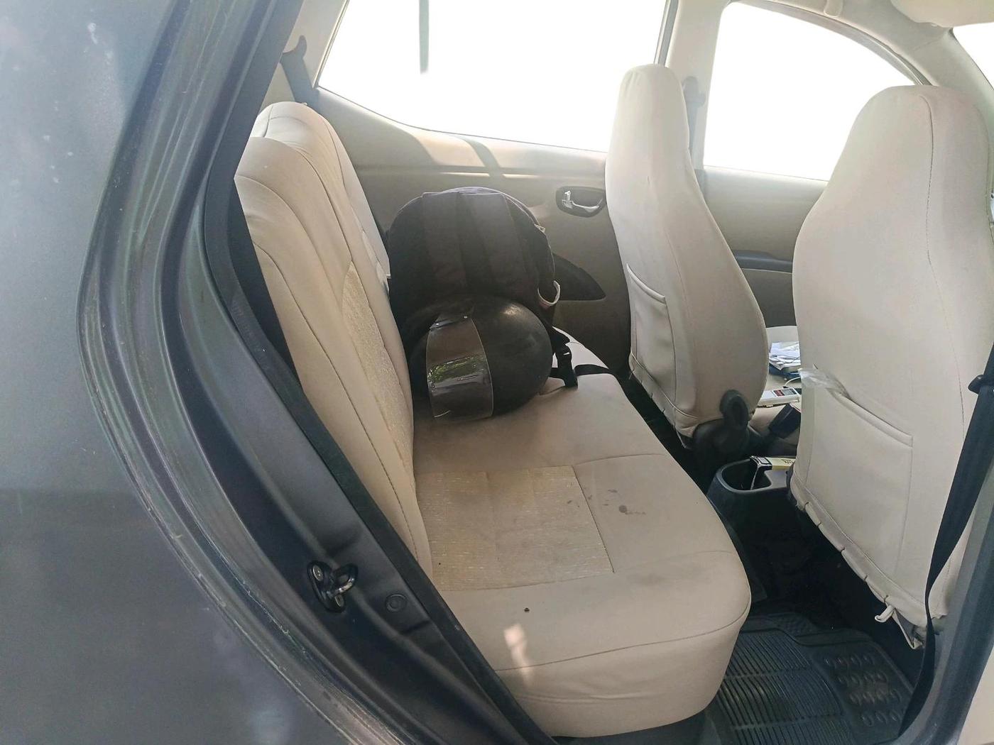 2011 Hyundai i10 MAGNA 1.2, CNG, Manual, 50,002 km, interior