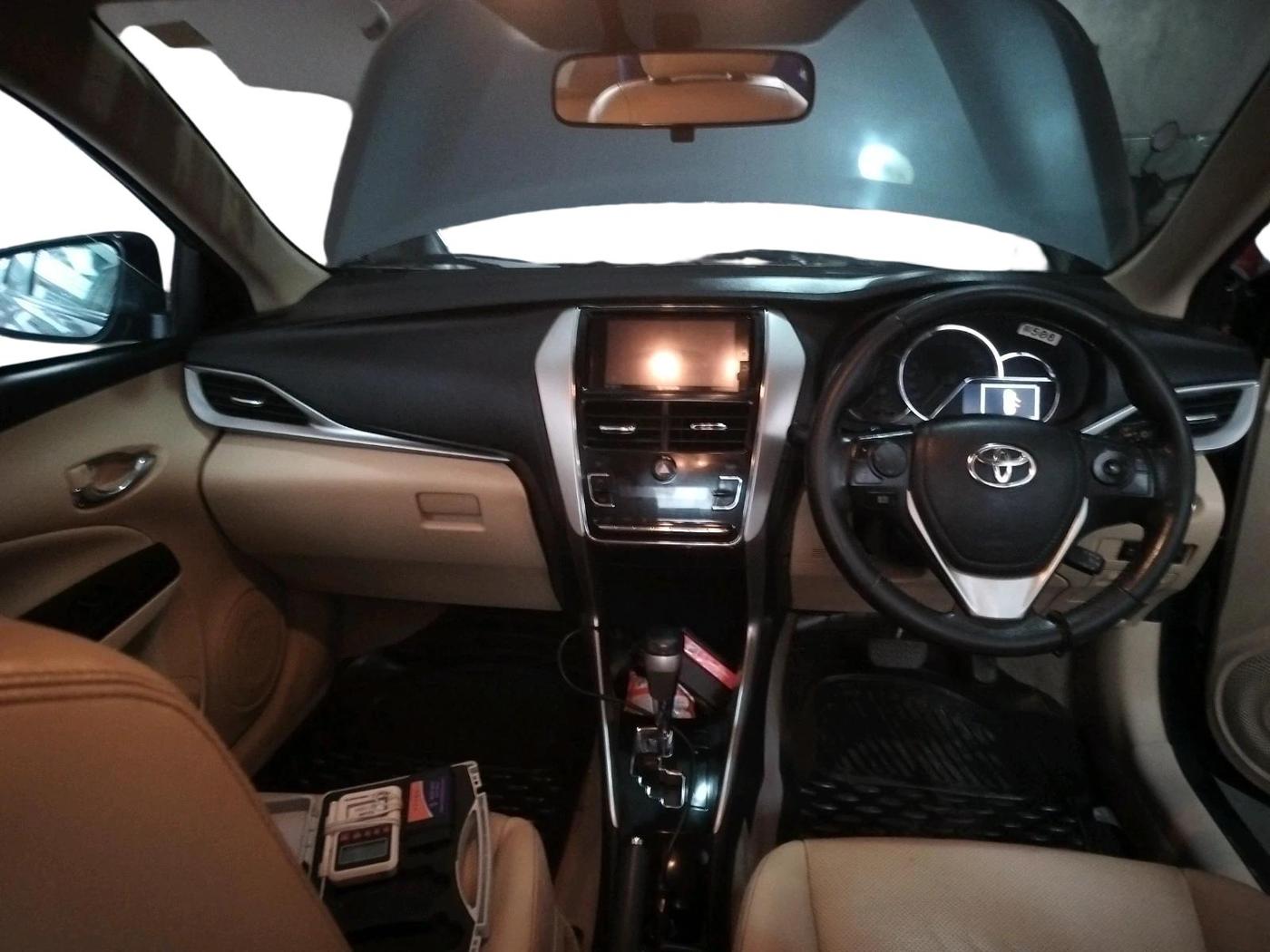 2018 Toyota YARIS VX CVT, Petrol, Automatic, 70,027 km, interior