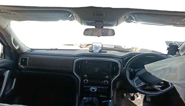 2024 Mahindra SCORPIO-N Z8 Select Petrol MT, Petrol, Manual, 8,951 km, interior