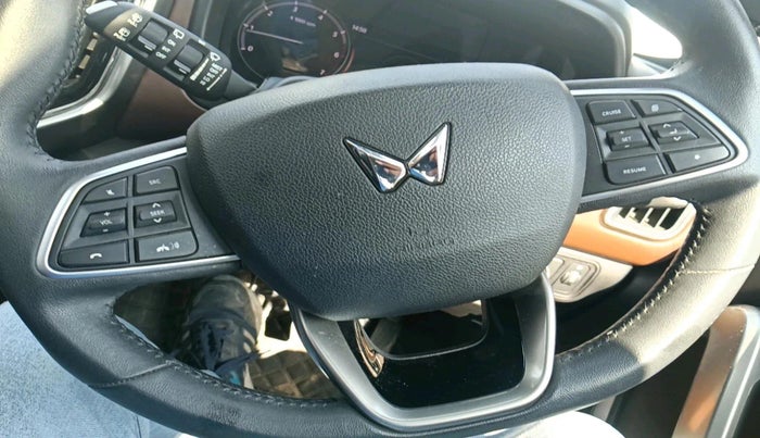 2024 Mahindra SCORPIO-N Z8 Select Petrol MT, Petrol, Manual, 8,951 km, interior