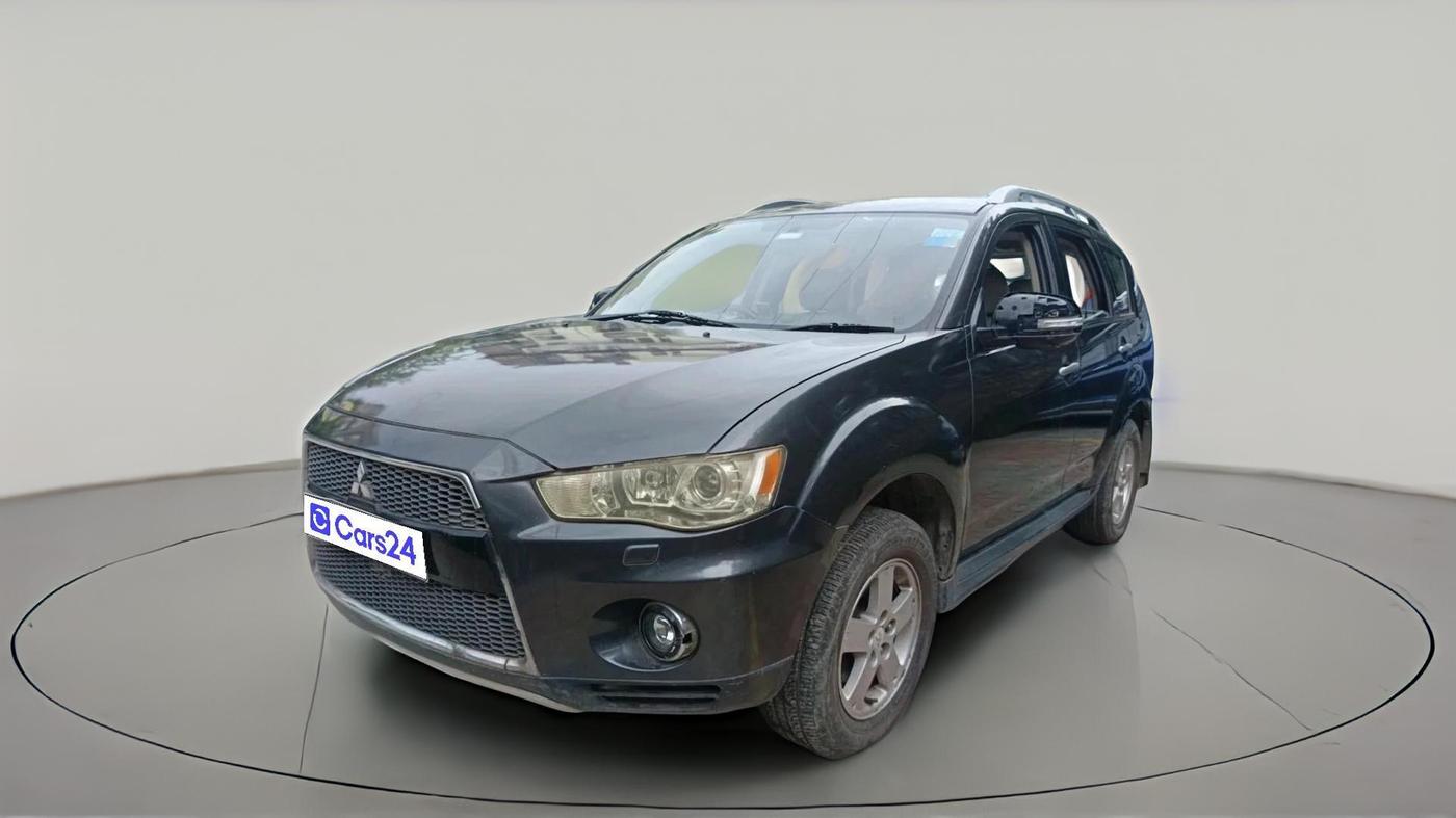 2011 Mitsubishi Outlander 2.4 MIVEC, Petrol, Automatic, 95,556 km, exterior
