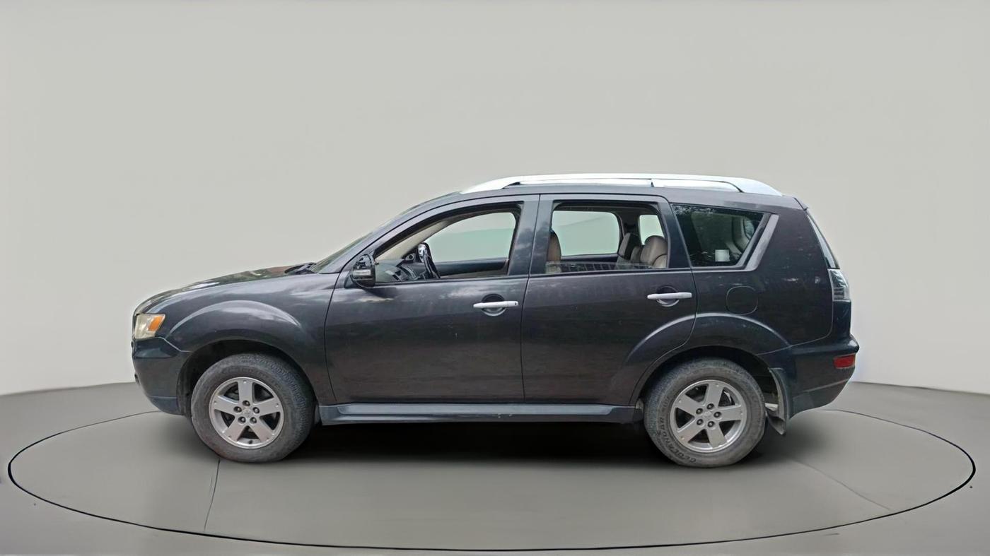 2011 Mitsubishi Outlander 2.4 MIVEC, Petrol, Automatic, 95,556 km, exterior