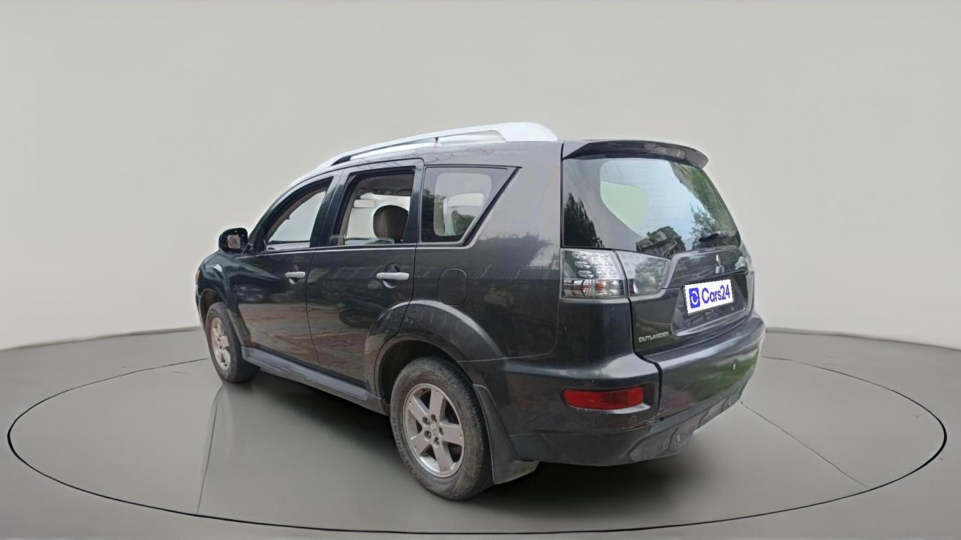 2011 Mitsubishi Outlander 2.4 MIVEC, Petrol, Automatic, 95,556 km, exterior