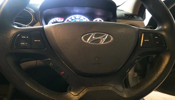 2017 Hyundai Grand i10 SPORTZ 1.2 KAPPA VTVT, Petrol, Manual, 28,227 km, interior
