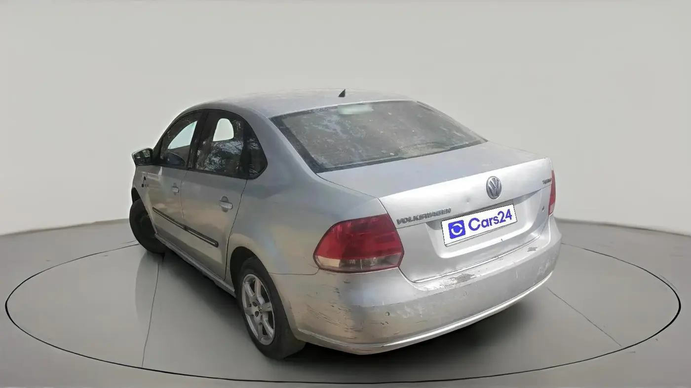2013 Volkswagen Vento HIGHLINE 1.6 MPI, Petrol, Manual, 70,602 km, exterior