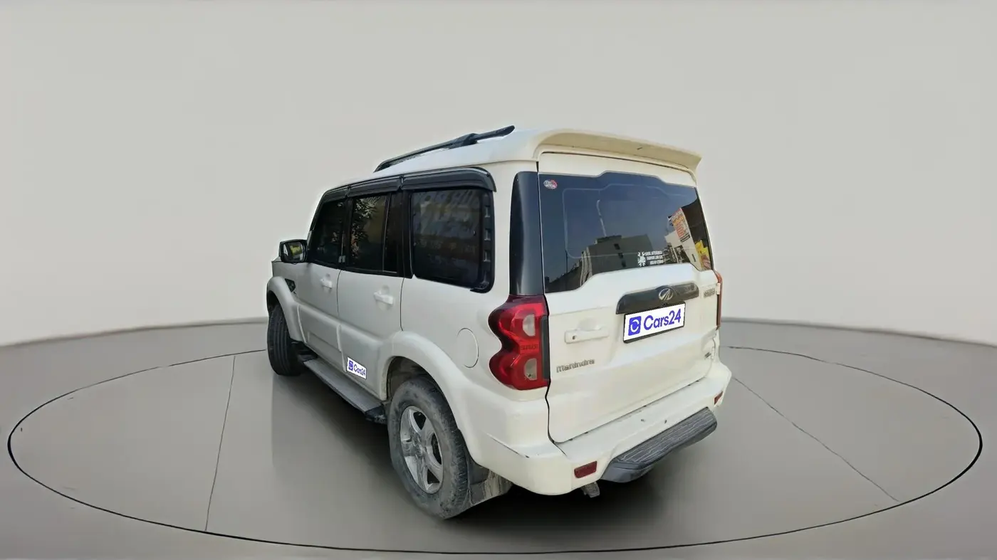 2018 Mahindra Scorpio S5, Diesel, Manual, 90,146 km, exterior