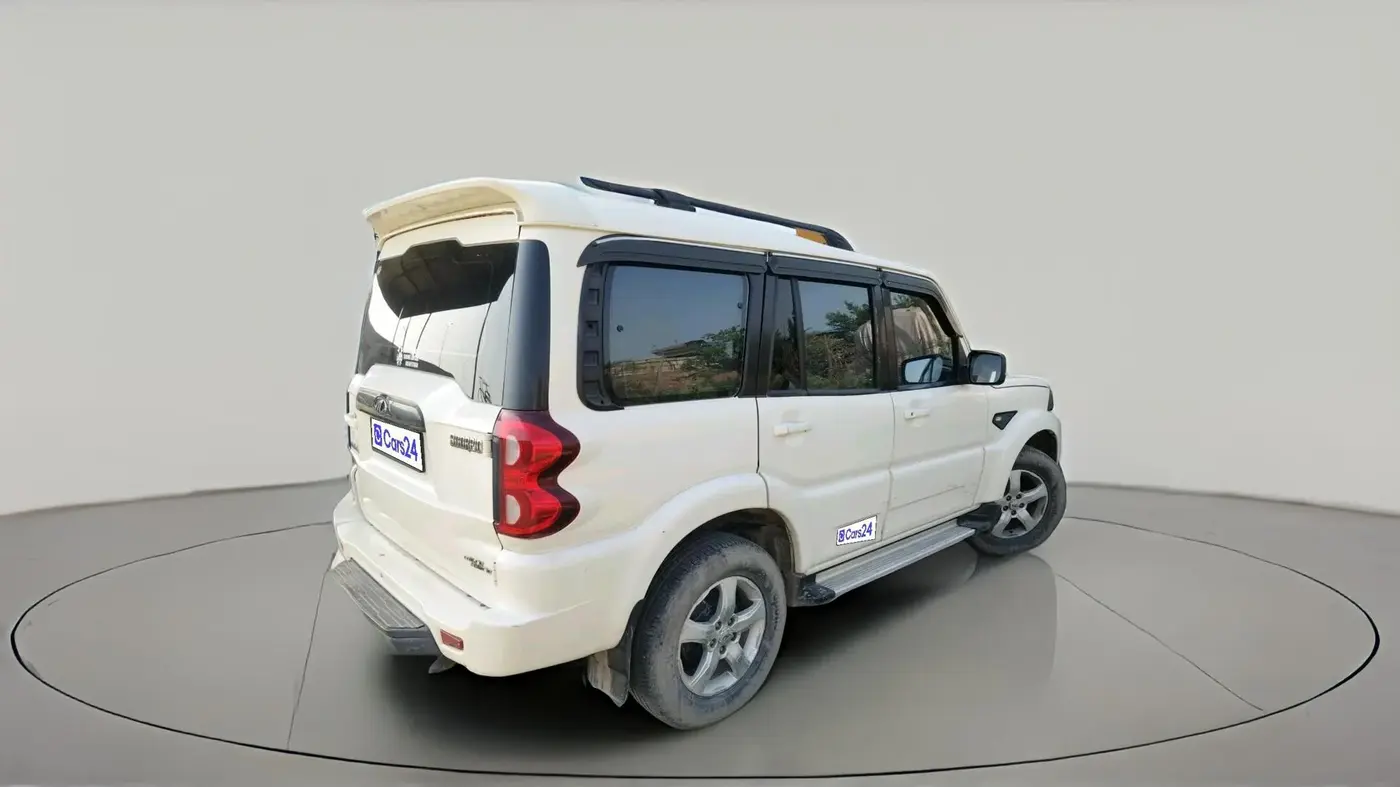 2018 Mahindra Scorpio S5, Diesel, Manual, 90,146 km, exterior