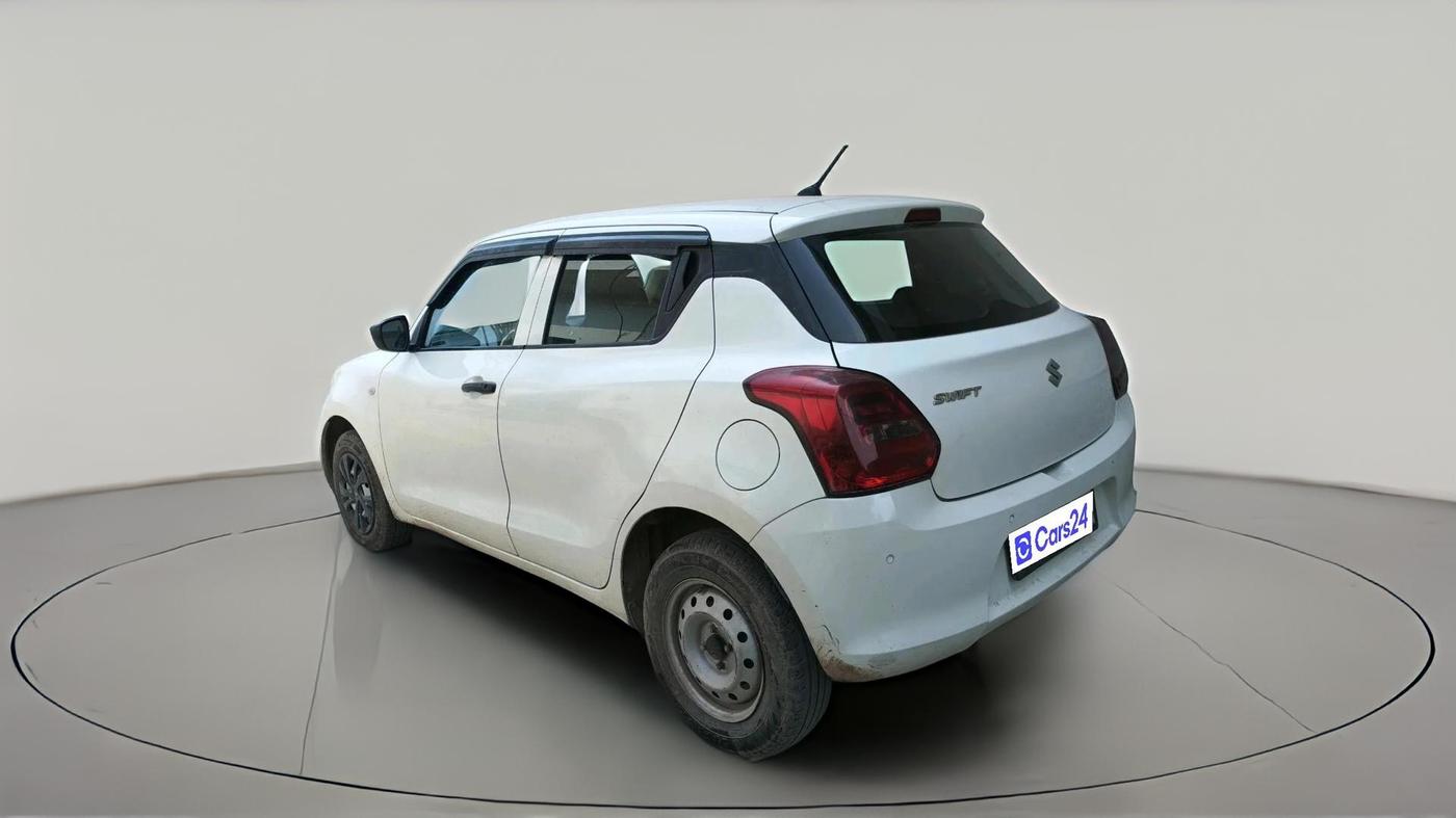 2023 Maruti Swift LXI, CNG, Manual, 76,769 km, exterior