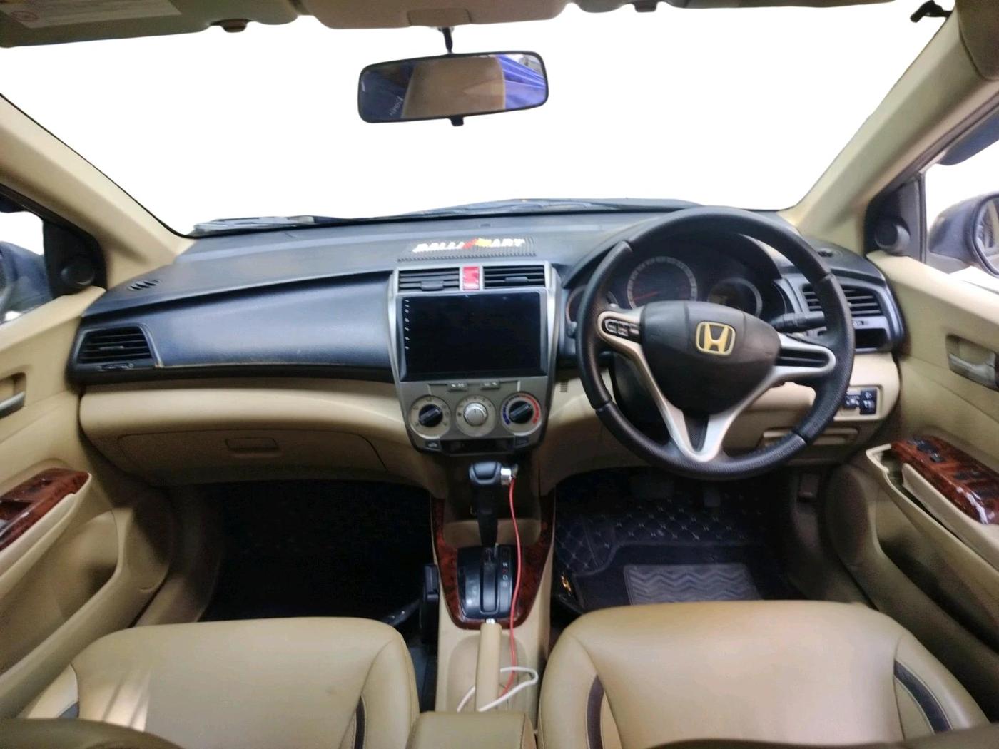 2011 Honda City 1.5L I-VTEC V AT, CNG, Automatic, 1,47,641 km, interior