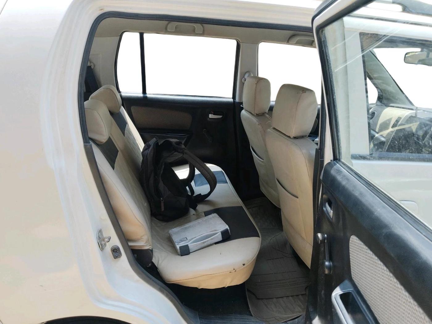 2016 Maruti Wagon R 1.0 LXI, Petrol, Manual, 41,415 km, interior