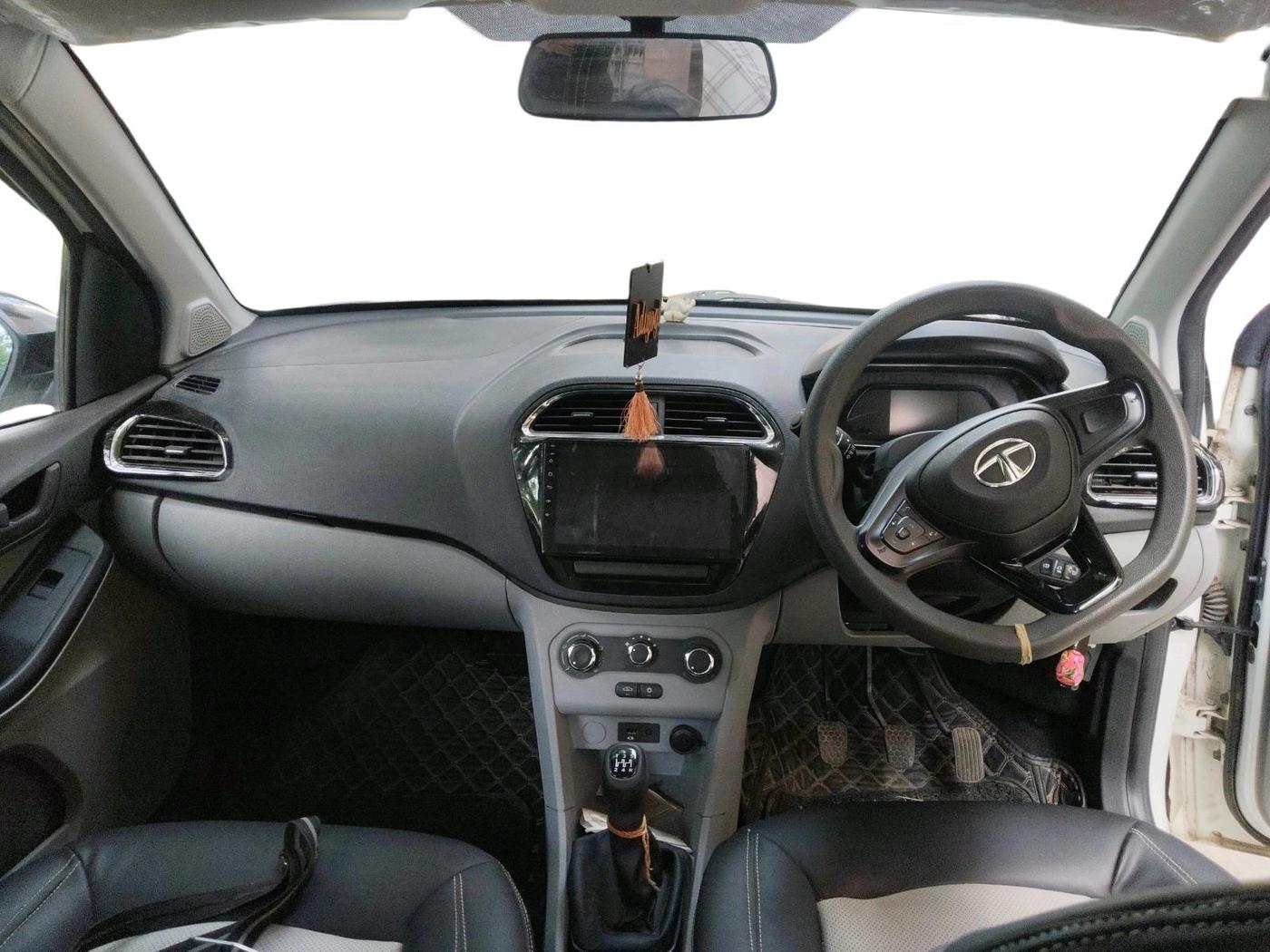 2023 Tata Tiago XT (O) PETROL, Petrol, Manual, 13,078 km, interior