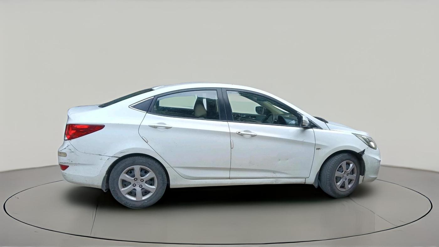 2011 Hyundai Verna FLUIDIC 1.6 VTVT EX, Petrol, Manual, 56,498 km, exterior