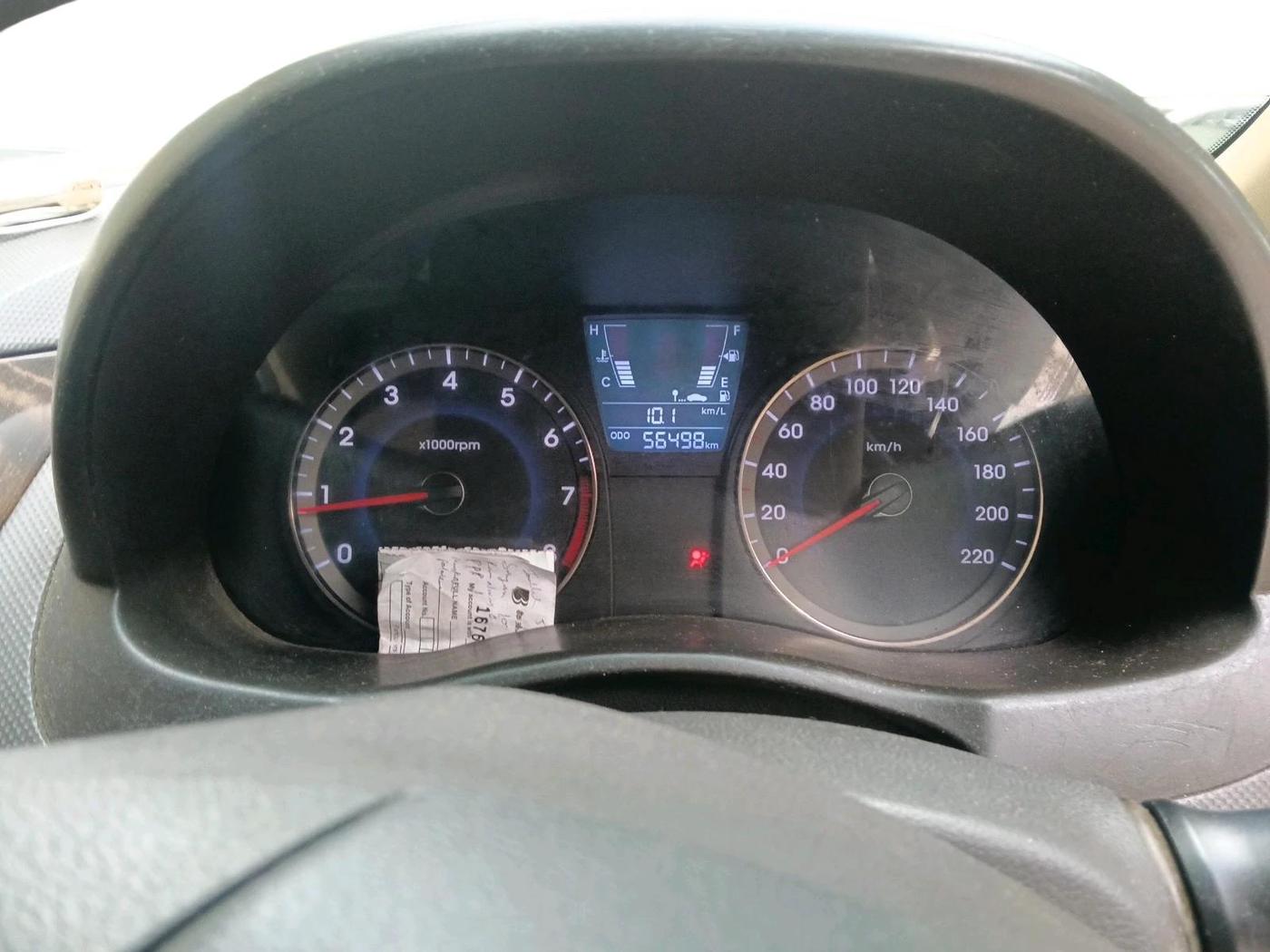 2011 Hyundai Verna FLUIDIC 1.6 VTVT EX, Petrol, Manual, 56,498 km, interior