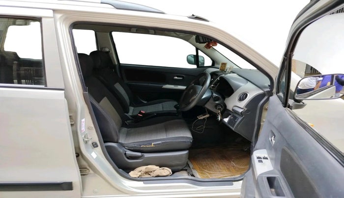 2011 Maruti Wagon R 1.0 LXI, Petrol, Manual, 1,71,290 km, interior