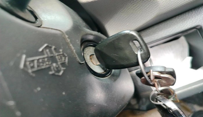 2011 Maruti Wagon R 1.0 LXI, Petrol, Manual, 1,71,290 km, interior