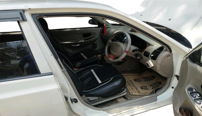 2012 Hyundai Accent GLE, CNG, Manual, 92,954 km, interior