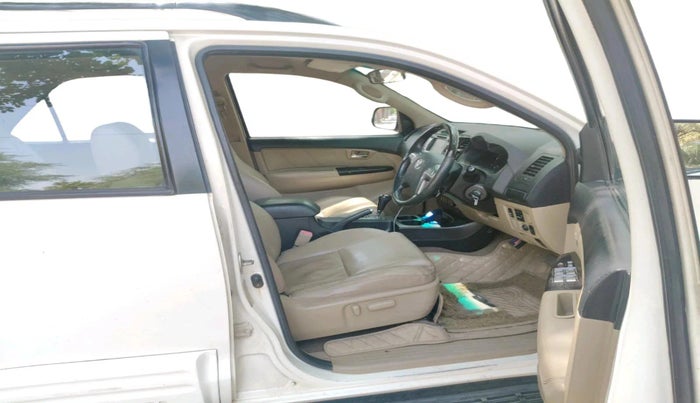 2016 Toyota Fortuner 3.0 4X2 AT, Diesel, Automatic, 2,37,720 km, interior