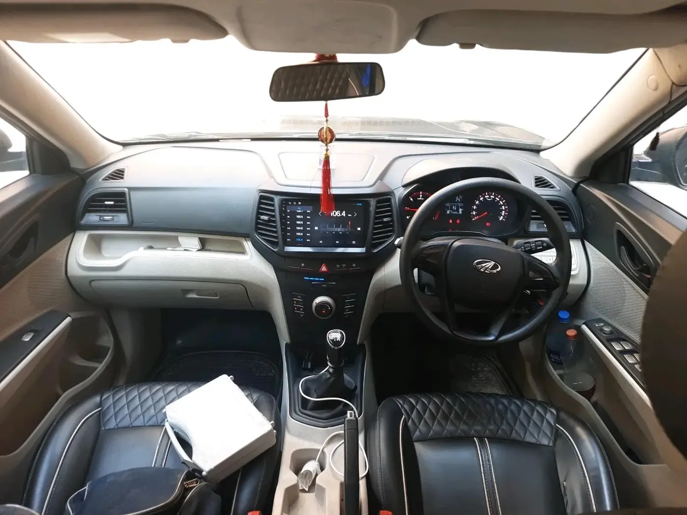 2022 Mahindra XUV300 W4 1.5 DIESEL, Diesel, Manual, 54,086 km, interior