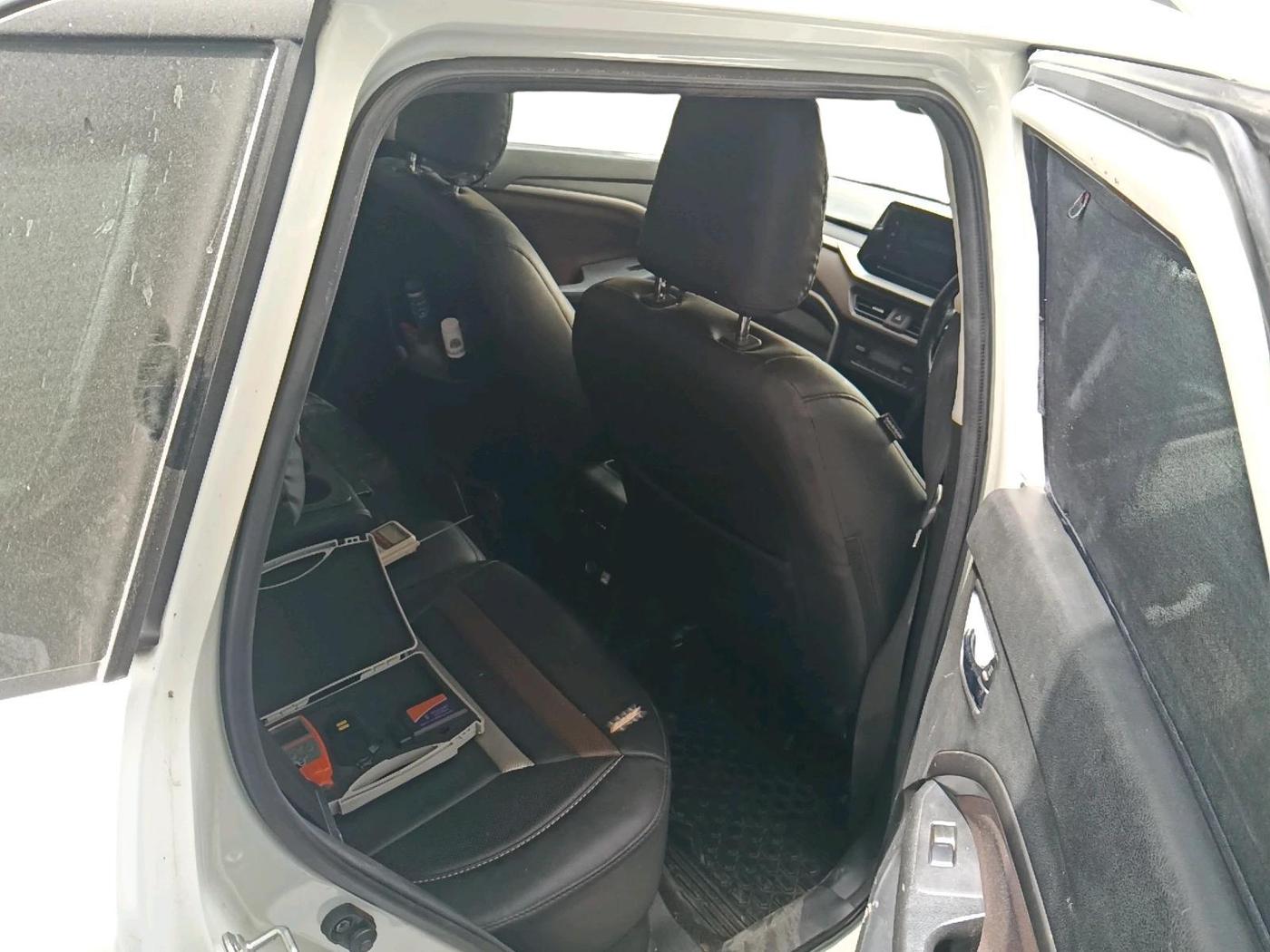 2022 Maruti BREZZA ZXI SMART HYBRID , Petrol, Manual, 73,549 km, interior
