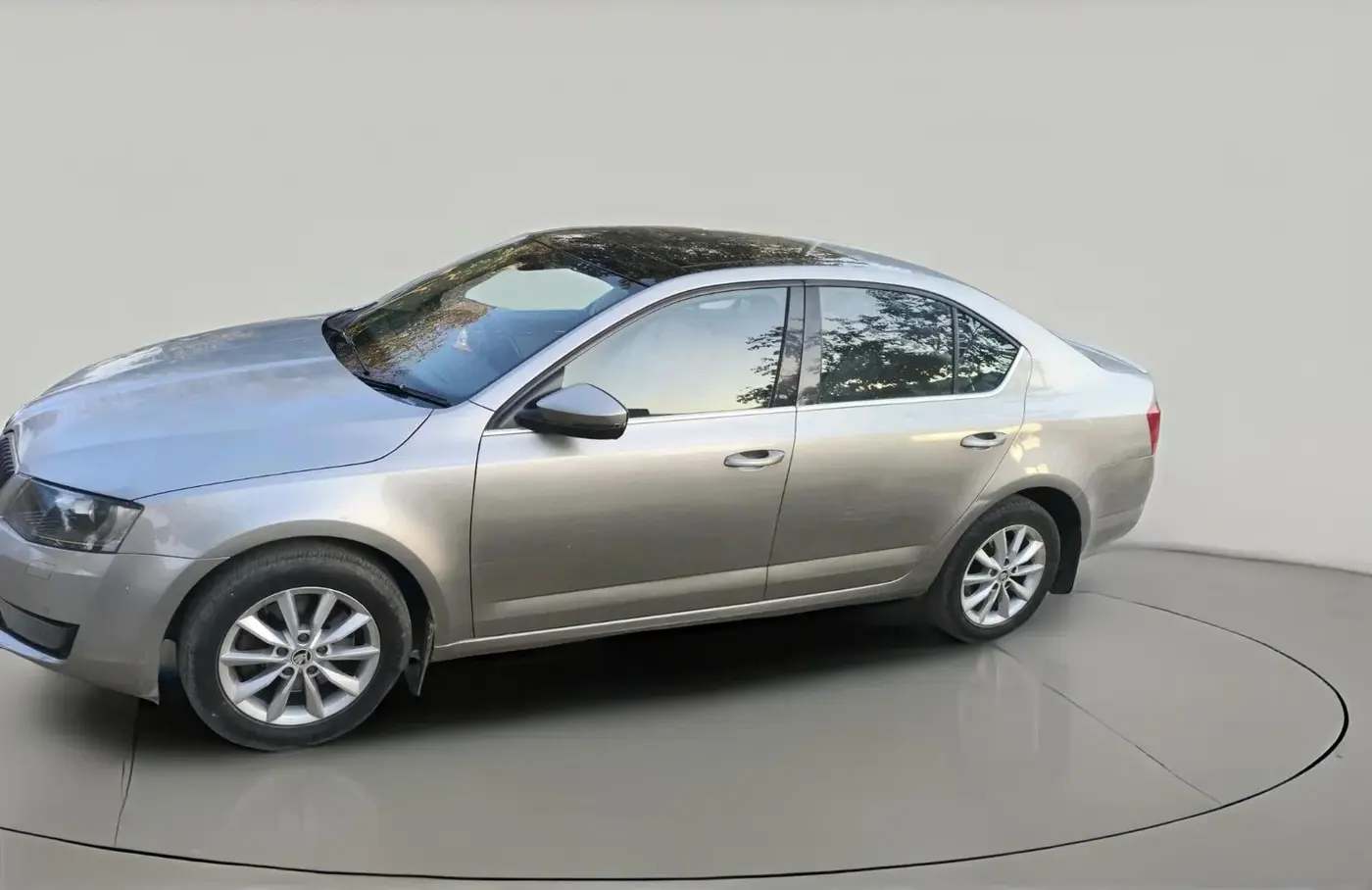 2015 Skoda Octavia ELEGANCE 1.8 TSI AT, Petrol, Automatic, 1,21,918 km, exterior