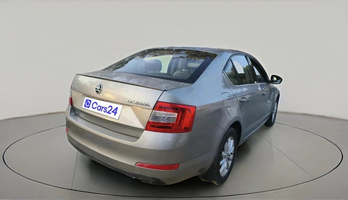 2015 Skoda Octavia ELEGANCE 1.8 TSI AT, Petrol, Automatic, 1,21,918 km, exterior