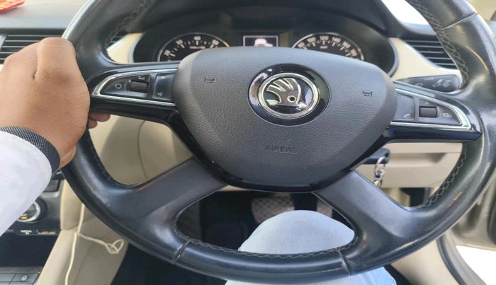 2015 Skoda Octavia ELEGANCE 1.8 TSI AT, Petrol, Automatic, 1,21,918 km, interior