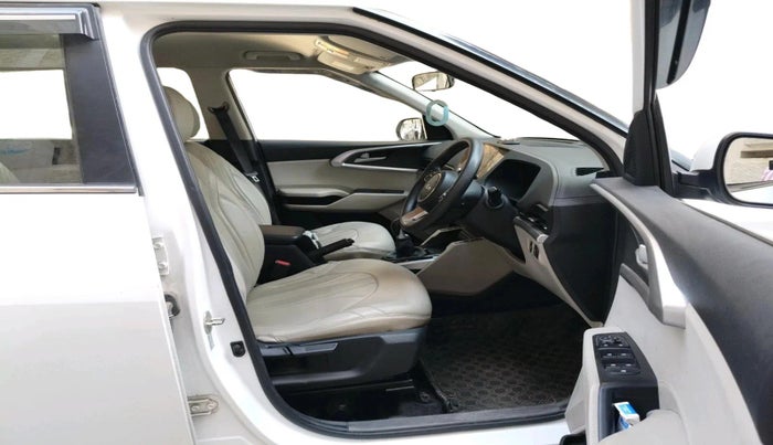 2022 KIA CARENS PRESTIGE PLUS 1.4 PETROL 7 STR, Petrol, Manual, 29,679 km, interior