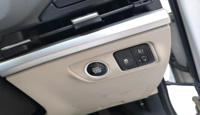 2022 KIA CARENS PRESTIGE PLUS 1.4 PETROL 7 STR, Petrol, Manual, 29,679 km, interior