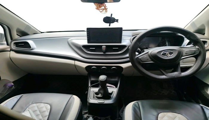 2022 Tata ALTROZ XE PETROL, Petrol, Manual, 17,174 km, interior