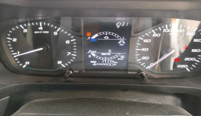 2022 Tata ALTROZ XE PETROL, Petrol, Manual, 17,174 km, interior