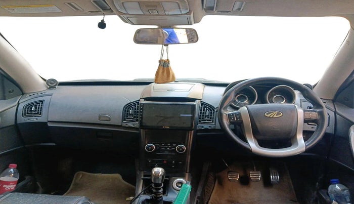 2017 Mahindra XUV500 W10 1.99, Diesel, Manual, 1,68,726 km, interior