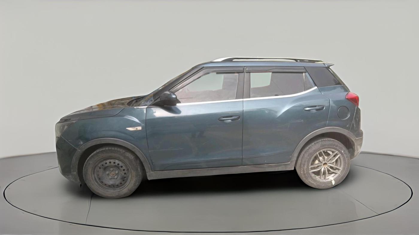 2019 Mahindra XUV300 W4 1.2 PETROL, Petrol, Manual, 78,975 km, exterior