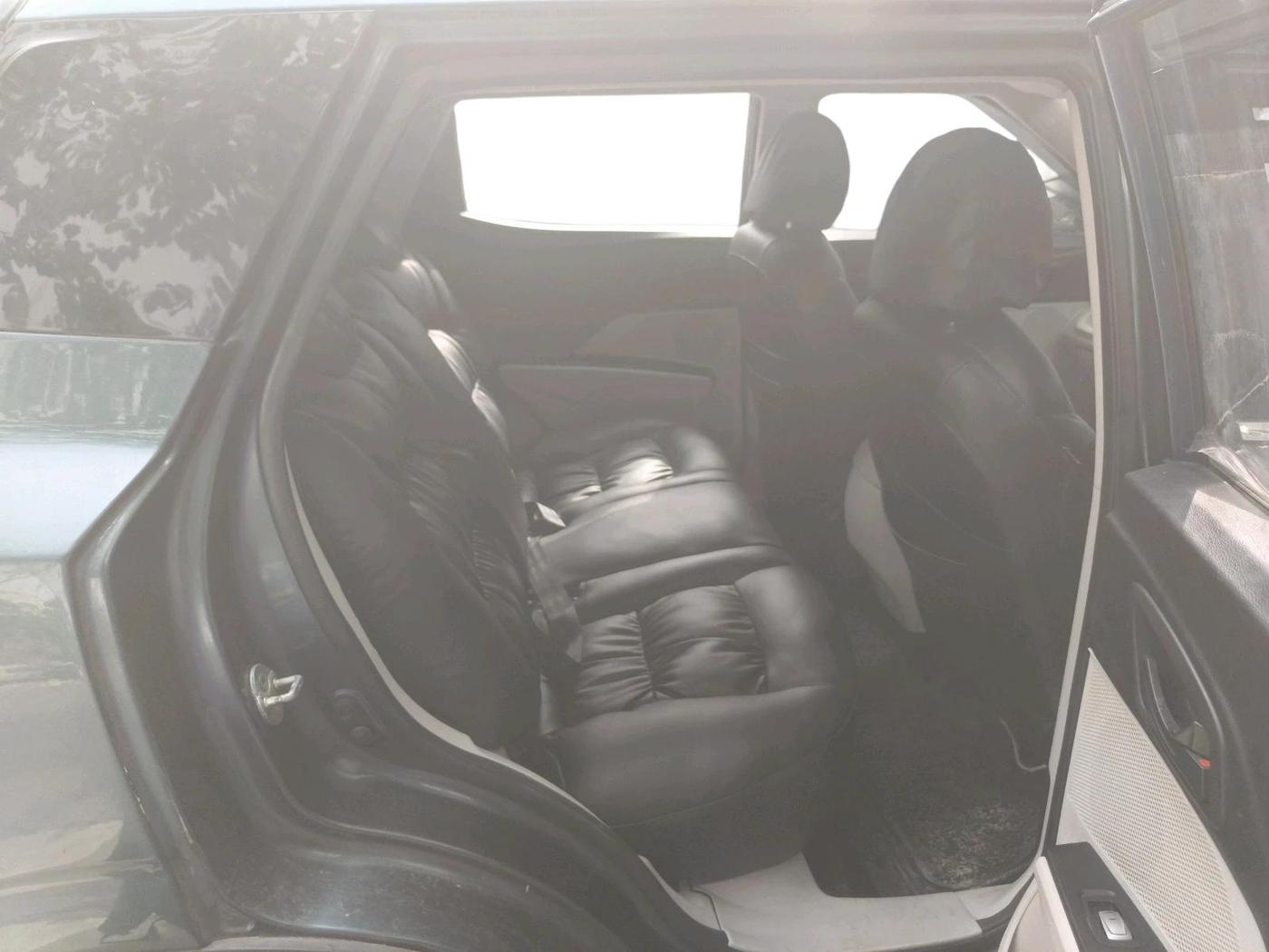 2019 Mahindra XUV300 W4 1.2 PETROL, Petrol, Manual, 78,975 km, interior