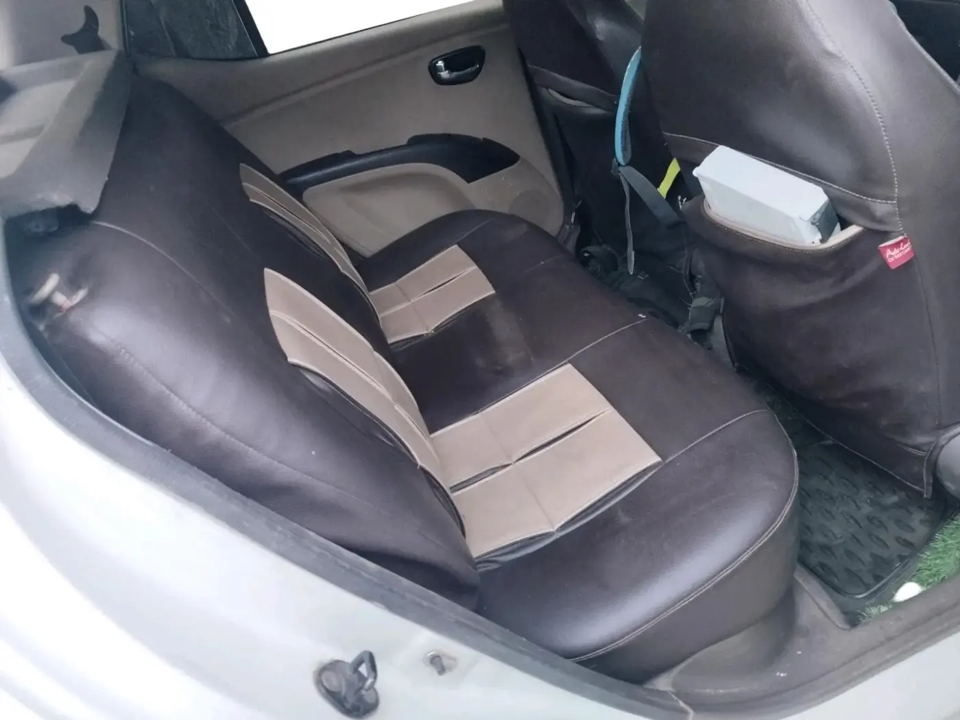 2011 Hyundai i10 MAGNA 1.1, CNG, Manual, 86,925 km, interior