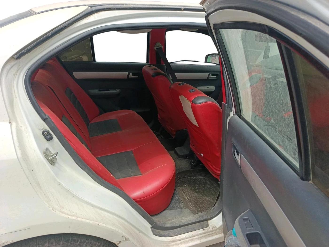2011 Maruti Swift Dzire VXI, CNG, Manual, 1,20,539 km, interior