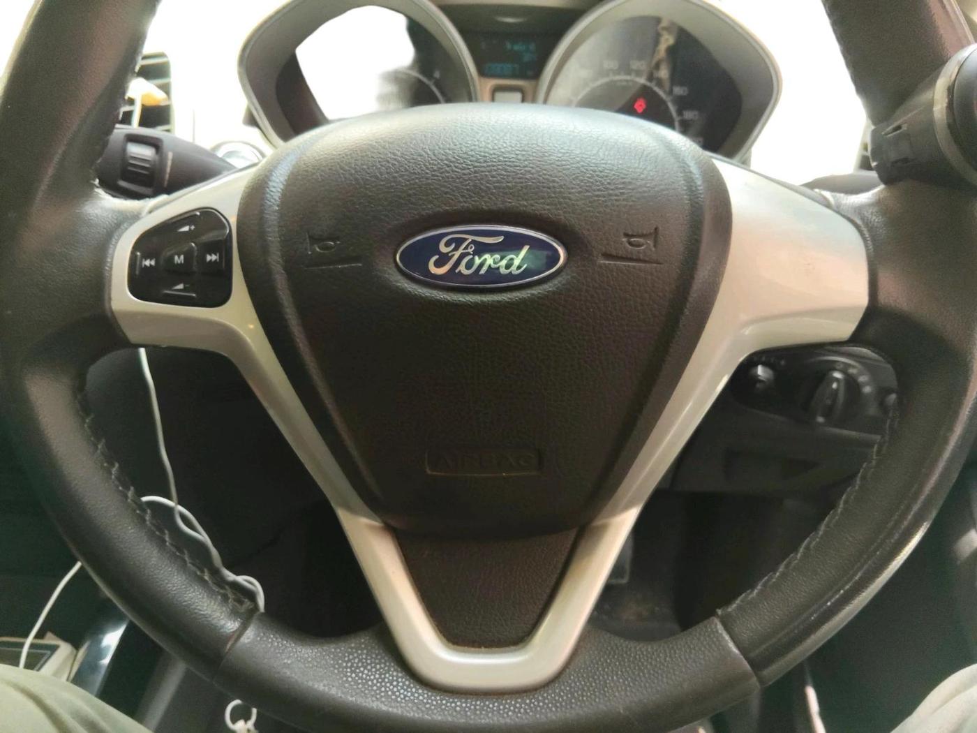 2017 Ford Ecosport TITANIUM 1.5L DIESEL, Diesel, Manual, 1,08,087 km, interior