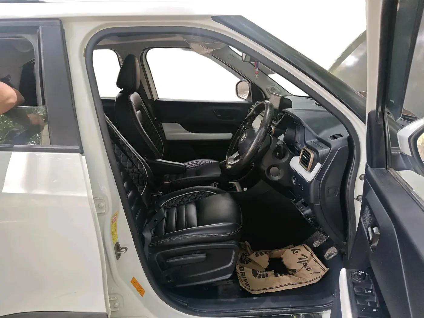 2023 Tata PUNCH ACCOMPLISHED DAZZLE SUNROOF CNG MT, CNG, Manual, 79,046 km, interior
