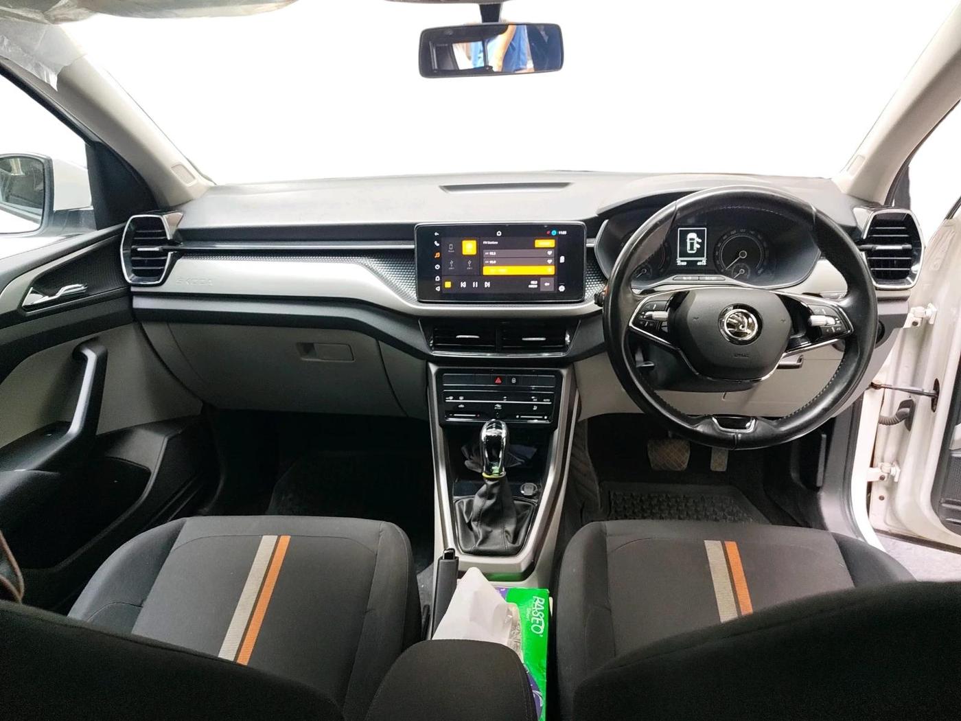 2021 Skoda KUSHAQ AMBITION 1.0L TSI AT, Petrol, Automatic, 22,169 km, interior